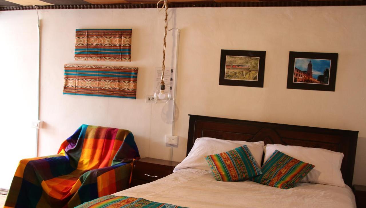Hospedaje Los Ponchos Otavalo Bagian luar foto