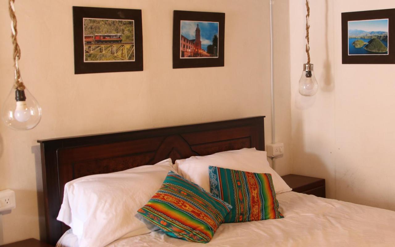 Hospedaje Los Ponchos Otavalo Bagian luar foto